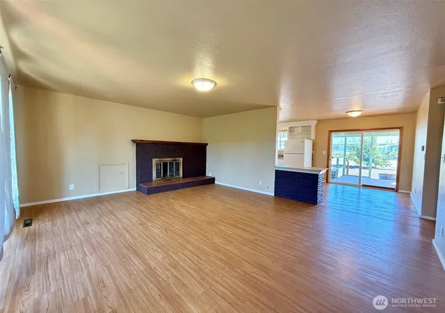 Photo 4 of Single family home for sale at 124 Hope St, Mossyrock, WA 98564 | MLS# NWM2547091 | Listing updated on 2026-09-26