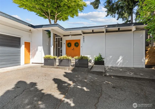Photo 2 of Single family home for sale at 6807 44th Street Ct W, Tacoma, WA 98466 | MLS# NWM2547117 | Listing updated on 2026-10-01