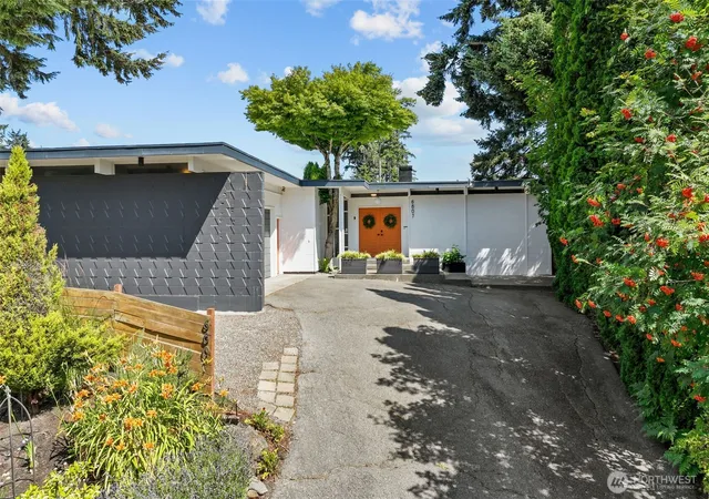 Photo 3 of Single family home for sale at 6807 44th Street Ct W, Tacoma, WA 98466 | MLS# NWM2547117 | Listing updated on 2026-10-01