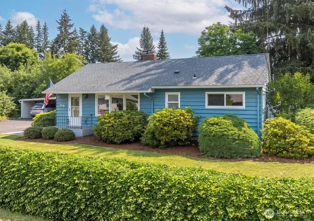 Photo 2 of Single family home for sale at 716 Woodard Ave Ne, Castle Rock, WA 98611 | MLS# NWM2547424 | Listing updated on 2026-09-30