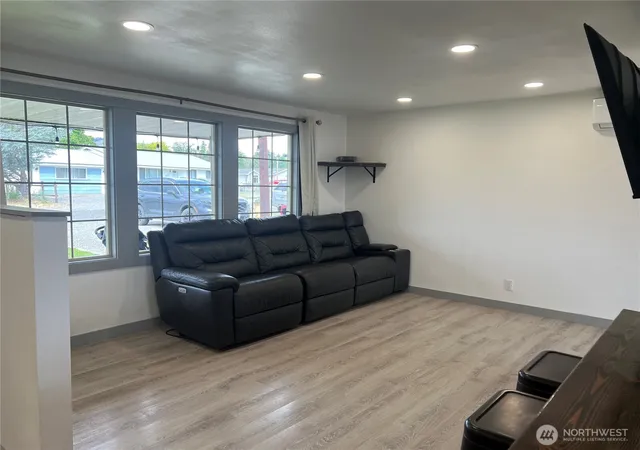 Photo 3 of Sale Pending at 612 Skyview Dr, Omak, WA 98841 | MLS# NWM2547445 | Listing updated on 2026-10-01