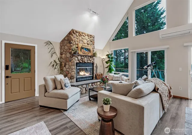 Photo 3 of Single family home for sale at 40 N Beaver Pl S, Hoodsport, WA 98548 | MLS# NWM2547495 | Listing updated on 2026-09-25