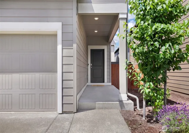 Photo 2 of Pending - Backup Offer Requested at 18708 Emmons Ct E, Puyallup, WA 98374 | MLS# NWM2547507 | Listing updated on 2026-10-01