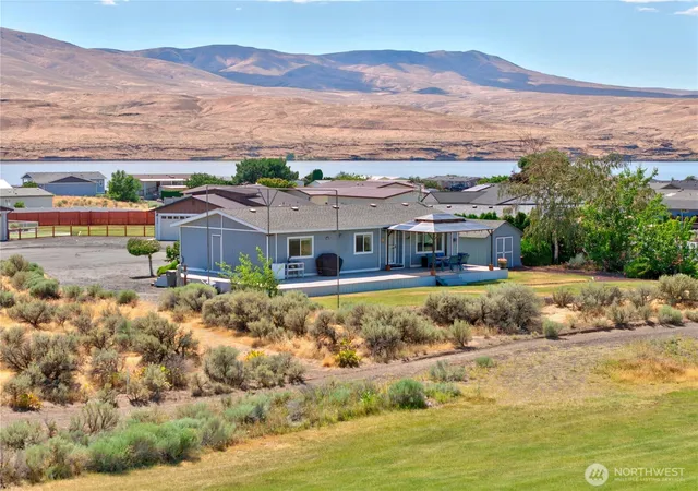 Photo 1 of Manufactured home for sale at 403 Summer Pl Sw, Mattawa, WA 99349 | MLS# NWM2547525 | Listing updated on 2026-10-02