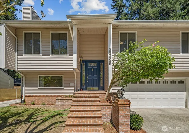 Photo 3 of Single family home for sale at 26425 Timberlane Dr Se, Covington, WA 98042 | MLS# NWM2547574 | Listing updated on 2026-09-22
