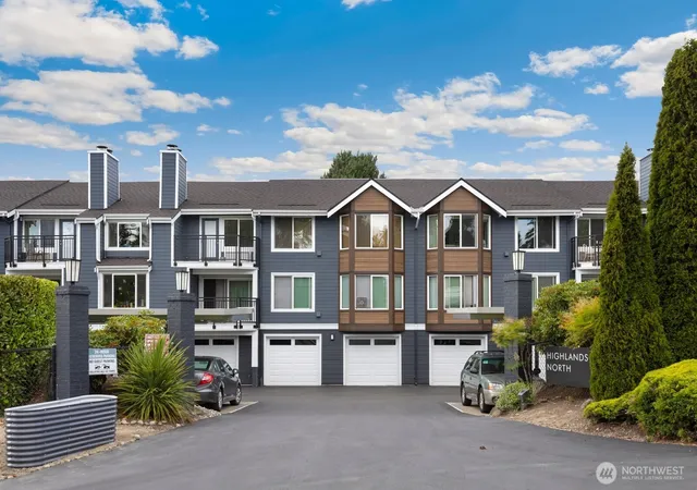 Photo 2 of Sale Pending at 150 Ne 95th Street #302, Seattle, WA 98115 | MLS# NWM2547635 | Listing updated on 2026-09-21