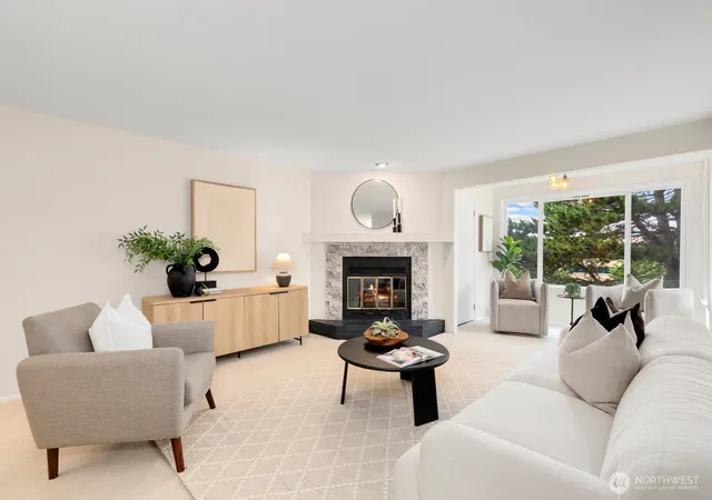 Photo 3 of Sale Pending at 150 Ne 95th Street #302, Seattle, WA 98115 | MLS# NWM2547635 | Listing updated on 2026-09-21