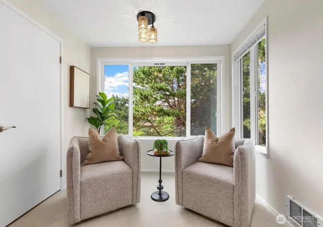 Photo 4 of Sale Pending at 150 NE 95th Street #302, Seattle, WA 98115 | MLS# NWM2547635 | Listing updated on 2026-09-21