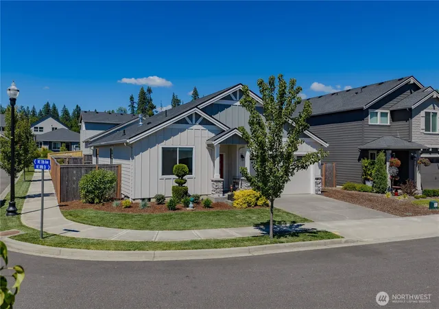 Photo 4 of Single family home for sale at 1170 NE 18th Street, Battle Ground, WA 98604 | MLS# NWM2547683 | Listing updated on 2026-10-01