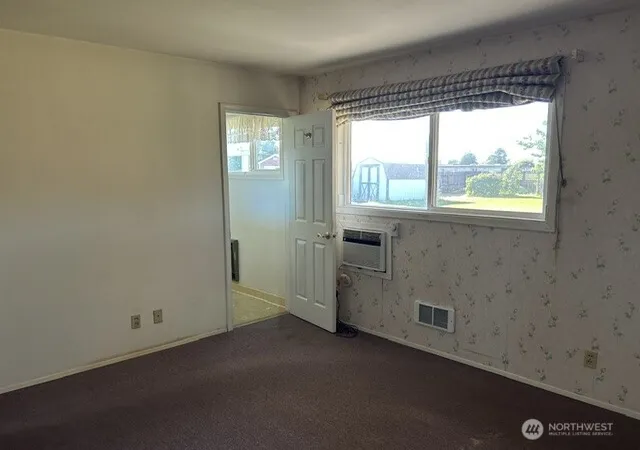 Photo 3 of Single family home for sale at 9042 Forrestal Ln #B, Moses Lake, WA 98837 | MLS# NWM2547851 | Listing updated on 2026-10-12