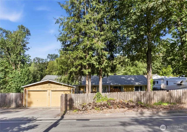 Photo 3 of Single family home for sale at 109 Alpha Dr, Longview, WA 98632 | MLS# NWM2548104 | Listing updated on 2026-09-22