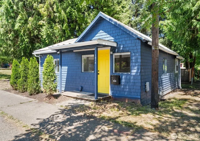 Photo 1 of Single family home for sale at 1814 Garfield Ave Nw, Olympia, WA 98502 | MLS# NWM2548166 | Listing updated on 2026-10-02