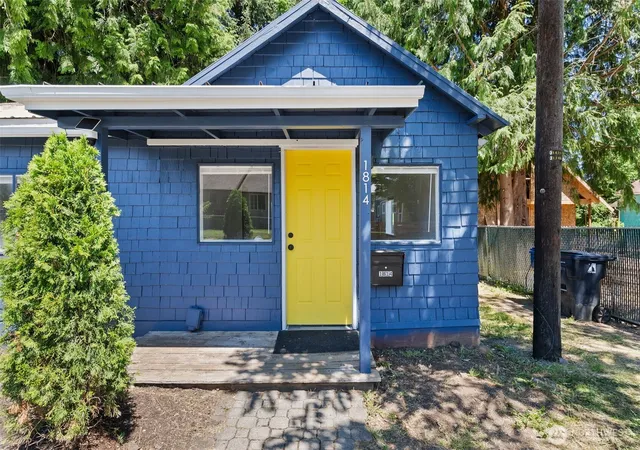 Photo 3 of Single family home for sale at 1814 Garfield Ave NW, Olympia, WA 98502 | MLS# NWM2548166 | Listing updated on 2026-10-02