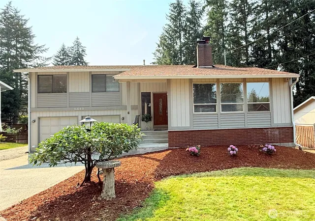 Photo 1 of Single family home for sale at 5010 84th Avenue W, University Place, WA 98467 | MLS# NWM2548192 | Listing updated on 2026-10-01