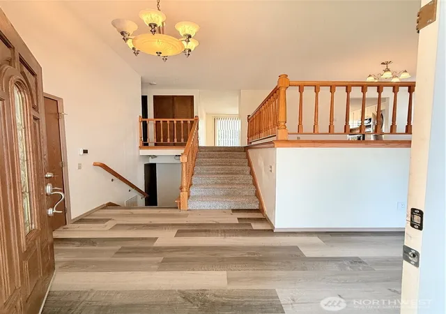 Photo 4 of Single family home for sale at 5010 84th Avenue W, University Place, WA 98467 | MLS# NWM2548192 | Listing updated on 2026-10-01