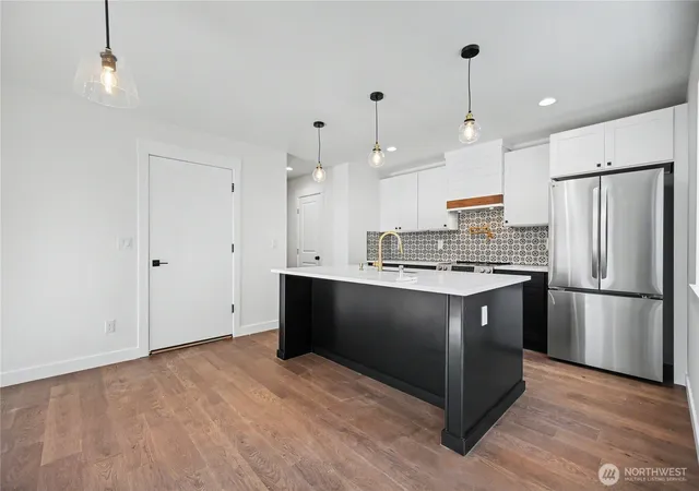 Photo 3 of Single family home for sale at 5610 Rockefeller Ave #2, Everett, WA 98203 | MLS# NWM2548253 | Listing updated on 2026-09-23