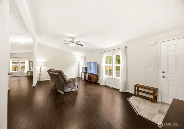 Photo 3 of Sale Pending at 90 N Hamma Dr E, Hoodsport, WA 98548 | MLS# NWM2548305 | Listing updated on 2026-10-01