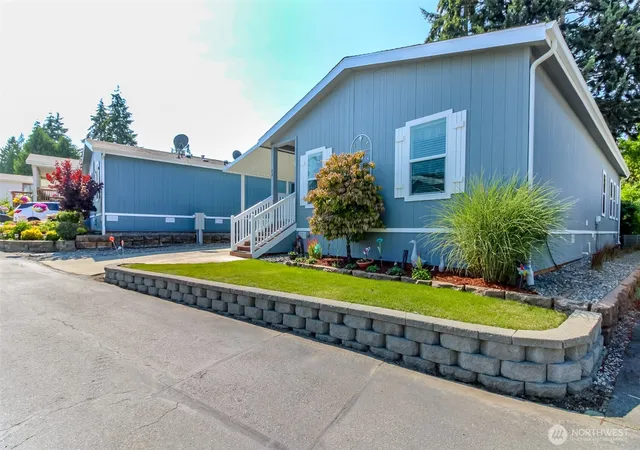 Photo 2 of Manufactured home for sale at 2101 South 324th #23, Federal Way, WA 98003 | MLS# NWM2548389 | Listing updated on 2026-09-22