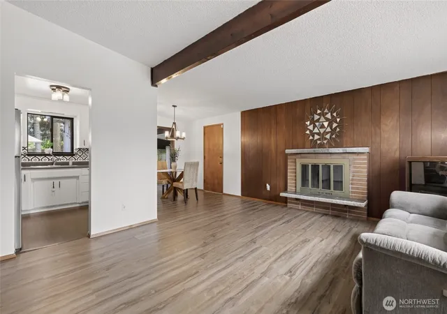 Photo 3 of Single family home for sale at 605 S 304th Street, Federal Way, WA 98003 | MLS# NWM2548410 | Listing updated on 2026-09-22