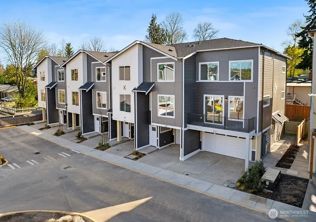 Photo 2 of Townhouse for sale at 16823 Alder Way #K5, Lynnwood, WA 98037 | MLS# NWM2548531 | Listing updated on 2026-09-29