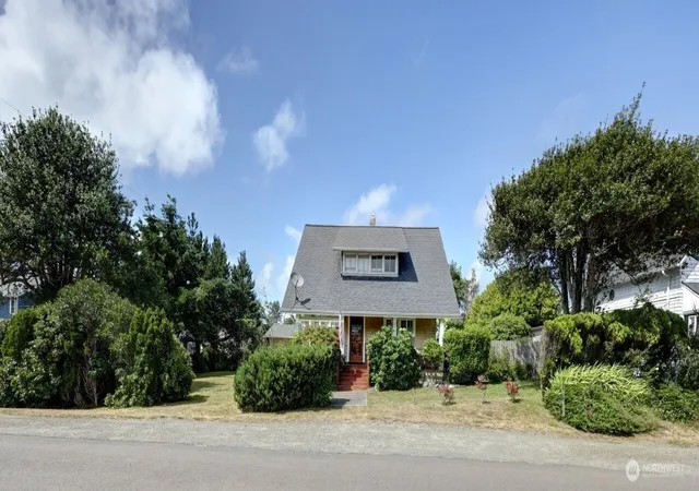 Photo 3 of Single family home for sale at 1401 262nd Place, Ocean Park, WA 98640 | MLS# NWM2548570 | Listing updated on 2026-09-22