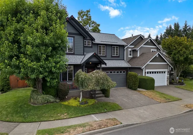 Photo 2 of Single family home for sale at 4943 Old Oak St Se, Olympia, WA 98501 | MLS# NWM2548574 | Listing updated on 2026-10-01