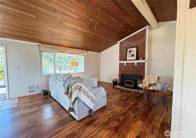 Photo 3 of Single family home for sale at 655 Canal Dr NE, Ocean Shores, WA 98569 | MLS# NWM2548610 | Listing updated on 2026-10-01
