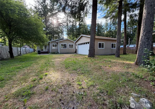 Photo 1 of Single family home for sale at 8595 Golden Valley Dr, Maple Falls, WA 98266 | MLS# NWM2548621 | Listing updated on 2026-09-29