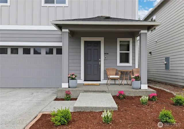 Photo 2 of Sale Pending at 2001 18th Avenue Sw, Olympia, WA 98502 | MLS# NWM2548656 | Listing updated on 2026-09-26