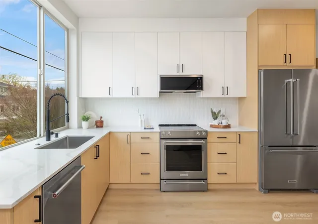 Photo 4 of Townhouse for sale at 1155 NW 58th Street, Seattle, WA 98107 | MLS# NWM2548922 | Listing updated on 2026-10-01