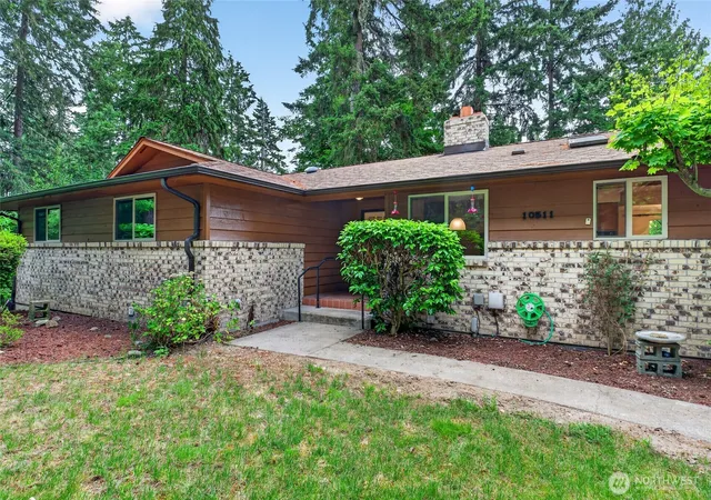 Photo 1 of Single family home for sale at 10511 Moller Dr Nw, Gig Harbor, WA 98332 | MLS# NWM2548997 | Listing updated on 2026-09-22