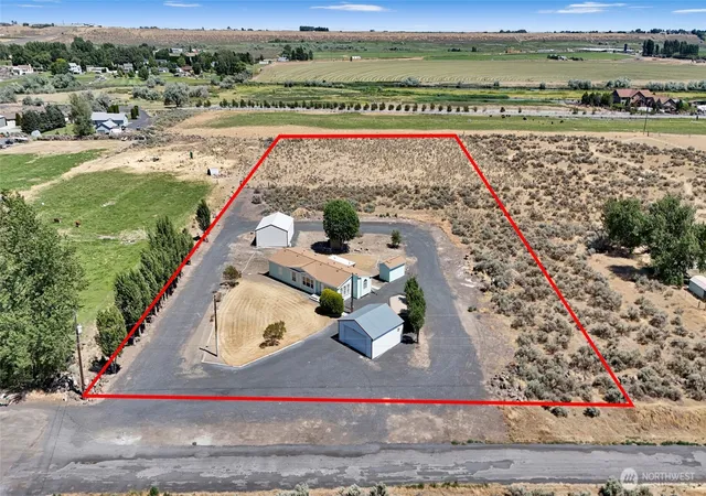 Photo 1 of Manufactured home for sale at 6417 Ferguson Rd Ne, Moses Lake, WA 98837 | MLS# NWM2549014 | Listing updated on 2026-09-22