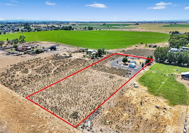 Photo 2 of Manufactured home for sale at 6417 Ferguson Rd Ne, Moses Lake, WA 98837 | MLS# NWM2549014 | Listing updated on 2026-09-22