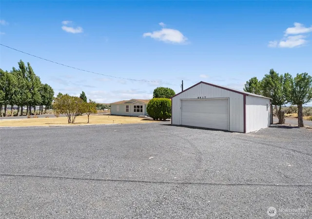 Photo 4 of Manufactured home for sale at 6417 Ferguson Rd NE, Moses Lake, WA 98837 | MLS# NWM2549014 | Listing updated on 2026-09-22