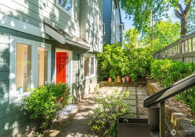 Photo 4 of Townhouse for sale at 205 27th Avenue S #205, Seattle, WA 98144 | MLS# NWM2549065 | Listing updated on 2026-09-22