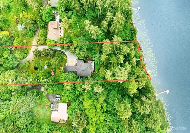 Photo 3 of Sale Pending at 18603 E Spring Lake Dr Se, Renton, WA 98058 | MLS# NWM2549105 | Listing updated on 2026-09-21