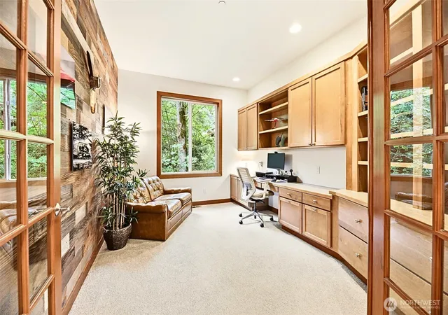 Photo 4 of Sale Pending at 18603 E Spring Lake Dr SE, Renton, WA 98058 | MLS# NWM2549105 | Listing updated on 2026-09-21