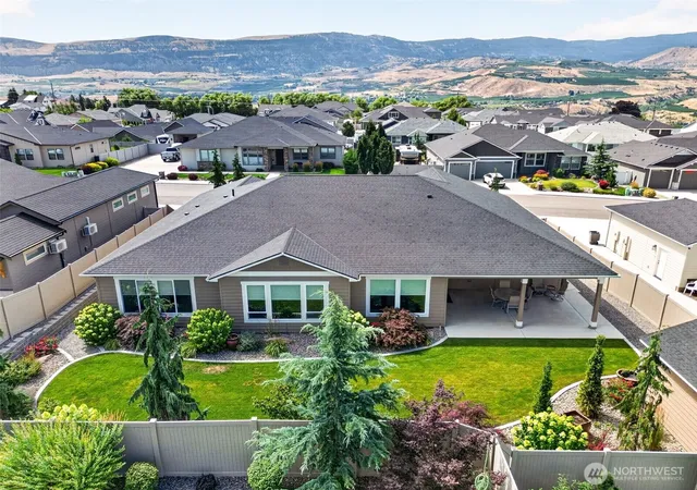 Photo 3 of Single family home for sale at 2637 7th Street Se, East Wenatchee, WA 98802 | MLS# NWM2549181 | Listing updated on 2026-09-22