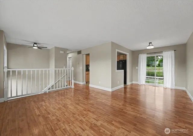 Photo 3 of Condo for sale at 1100 Vista Pl #U, Wenatchee, WA 98801 | MLS# NWM2549187 | Listing updated on 2026-09-30