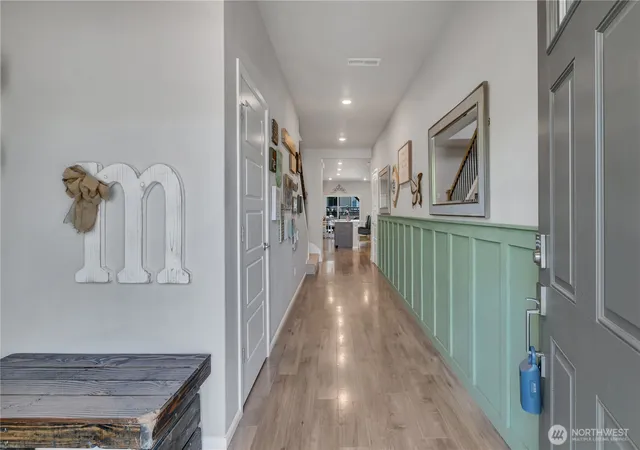 Photo 3 of Single family home for sale at 33161 Glacier Ave SE, Black Diamond, WA 98010 | MLS# NWM2549292 | Listing updated on 2026-10-02