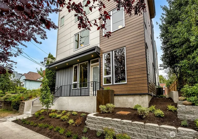 Photo 2 of Townhouse for sale at 1510 Nw A 59th St, Seattle, WA 98107 | MLS# NWM2549372 | Listing updated on 2026-09-24