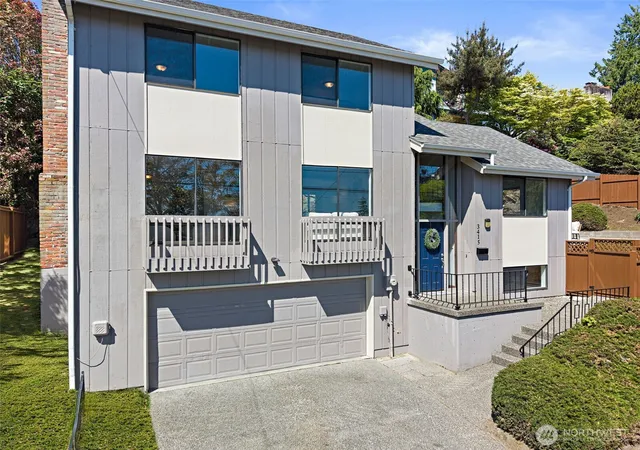 Photo 2 of Single family home for sale at 3415 24th Avenue W, Seattle, WA 98199 | MLS# NWM2549486 | Listing updated on 2026-09-30