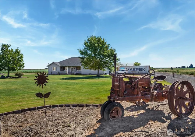 Photo 1 of Single family home for sale at 12294 Rd 95 Ne, Moses Lake, WA 98837 | MLS# NWM2549499 | Listing updated on 2026-10-02