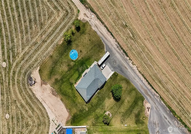 Photo 3 of Single family home for sale at 12294 Rd 95 NE, Moses Lake, WA 98837 | MLS# NWM2549499 | Listing updated on 2026-10-02