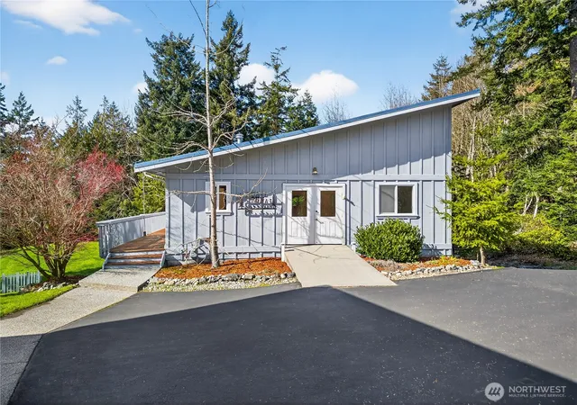 Photo 3 of Sale Pending at 8651 Turners Bay Pl, Anacortes, WA 98221 | MLS# NWM2549596 | Listing updated on 2026-09-25