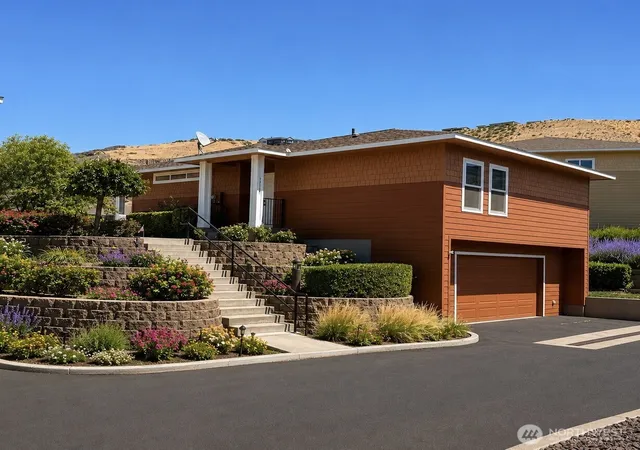 Photo 2 of Single family home for sale at 9213 Crescent Bar Rd Nw #C-01, Quincy, WA 98848 | MLS# NWM2549626 | Listing updated on 2026-09-22