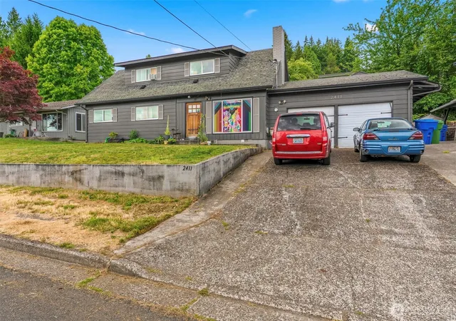 Photo 1 of Single family home for sale at 2411 Burcham St, Kelso, WA 98626 | MLS# NWM2549643 | Listing updated on 2026-10-02