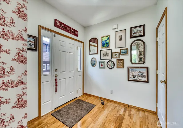 Photo 3 of Townhouse for sale at 9640 Long Point Ln Nw, Silverdale, WA 98383 | MLS# NWM2549730 | Listing updated on 2026-10-01