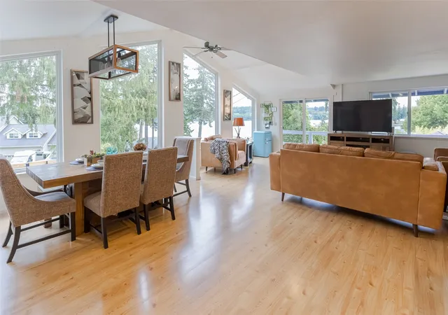Photo 1 of Sale Pending at 10138 Steamboat Is Rd Nw, Olympia, WA 98502 | MLS# NWM2549776 | Listing updated on 2026-09-25