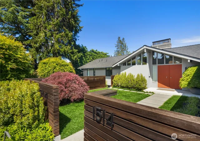 Photo 1 of Condo for sale at 1514 Shenandoah Dr E, Seattle, WA 98112 | MLS# NWM2550058 | Listing updated on 2026-09-22